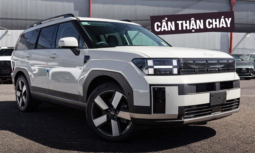 Chủ xe Hyundai Santa Fe cần kiểm tra ngay một chi tiết nếu không muốn xe mình cháy rụi khi va chạm