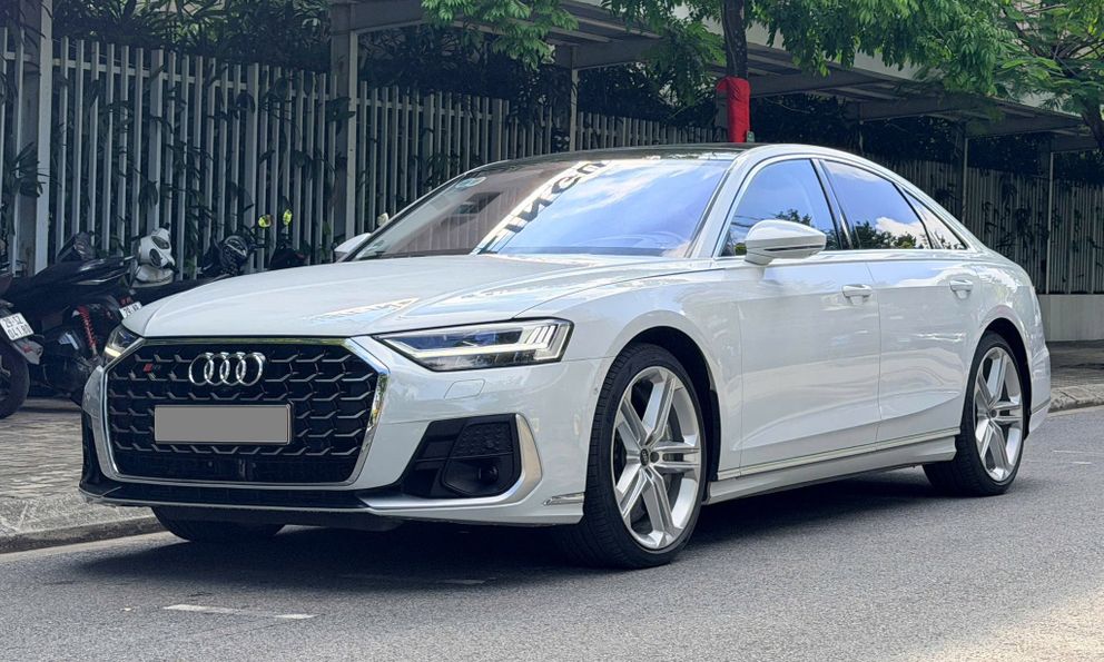 Hàng hiếm Audi S8 cũ rao bán: Giá chưa đến 5 tỷ đồng nhưng có trải nghiệm của siêu xe, người bán khẳng định 'tạm quên S-Class và 7 Series'