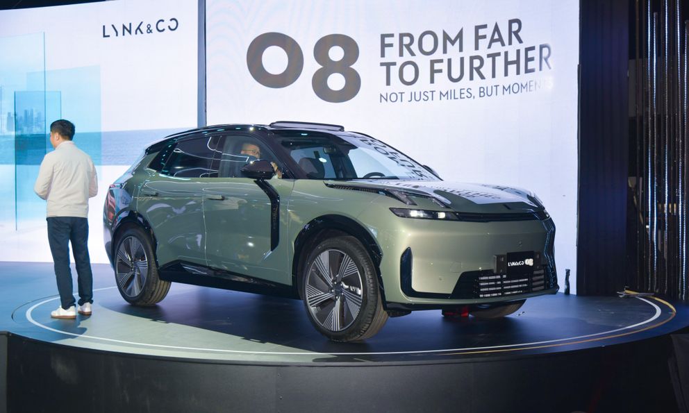 Lynk & Co 08 ra mắt Việt Nam: Giá từ 1,299 tỷ đồng, 5 chỗ nhưng ngang cỡ Santa Fe, PHEV, đầy bình dư sức chạy Hà Nội - Nha Trang