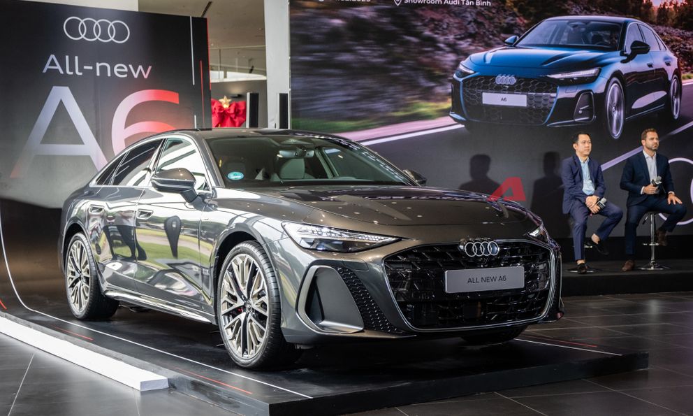 Audi A6 thế hệ mới ra mắt Việt Nam: Giá 2,799 tỷ, nhập Đức nhưng rẻ hơn E-Class và 5-Series bản 'full', đủ ADAS, 3 màn hình nội thất