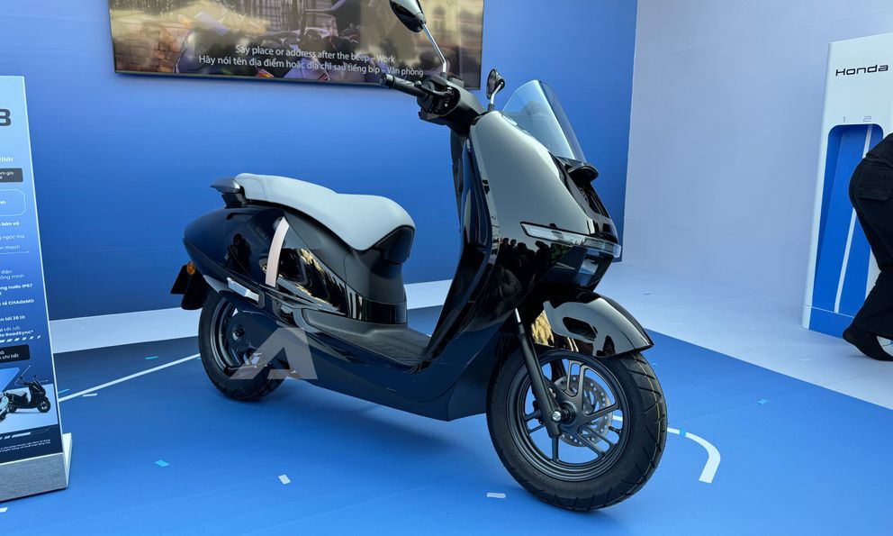 Honda UC3 ra mắt Việt Nam: Pin LFP đi 120km, màn hình TFT như xe phân khối lớn, giá dự kiến trăm triệu nhưng có thể 'mềm' hơn khi có điều này