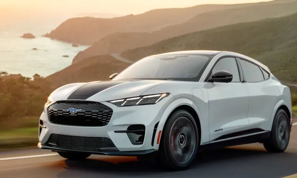 Ford 'tính tiền' chủ xe Mustang Mach-E gần 13 triệu đồng nếu muốn có cốp trước: Khách hàng Việt Nam có thể cũng bị ảnh hưởng