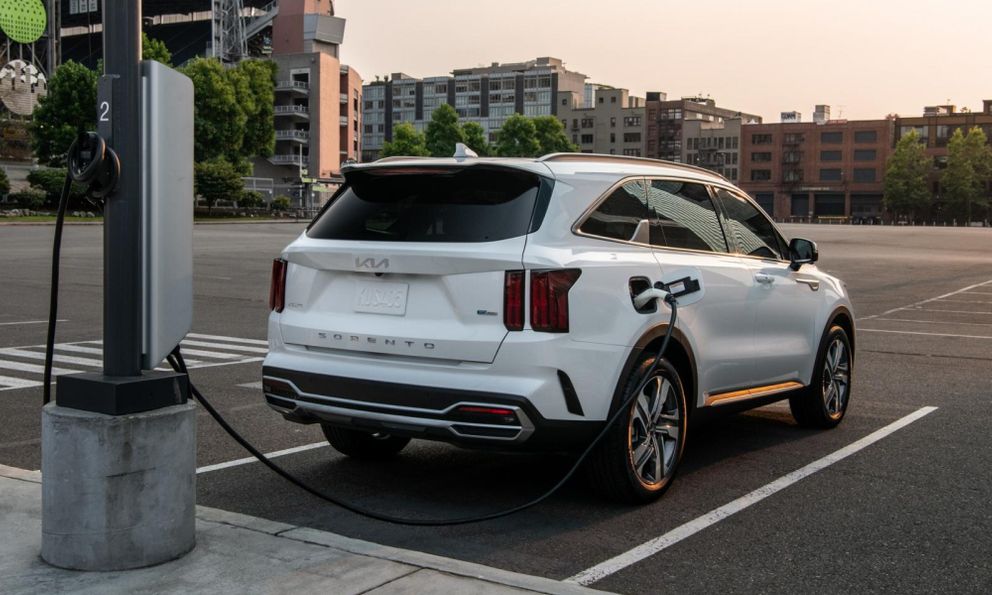 Xe PHEV tiêu thụ nhiên liệu cao gấp 4 lần so với hãng công bố, nhưng lý do bởi người tiêu dùng không thực hiện điều này