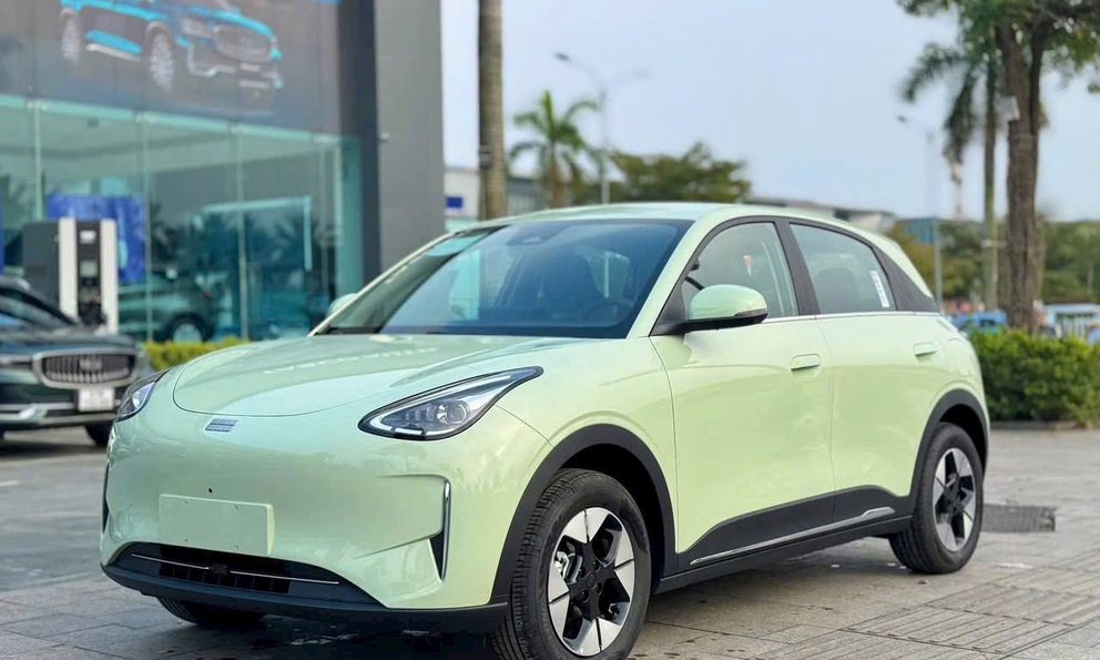 Geely EX2 về đại lý: Giá dự kiến từ khoảng 500 triệu đồng, 2 bản, màn hình khủng, có camera 360, ADAS