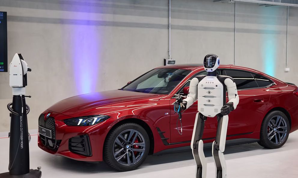 Nhà máy BMW 'tuyển công nhân' mới: Không đòi lương, không xin nghỉ phép, chỉ làm việc 24/7