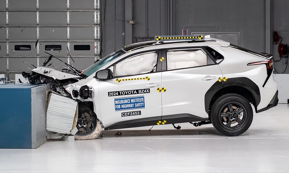 Xe điện Toyota sẽ an toàn hơn khi đâm đụng nhờ thiết kế pin kiểu mới này