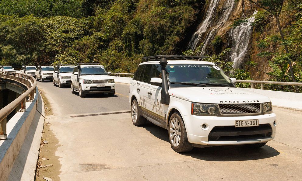 Rời đại ngàn Tây Nguyên, dàn 16 xe Range Rover dừng chân tại Đà Nẵng, chuẩn bị cho chặng đường hướng tới Thủ đô