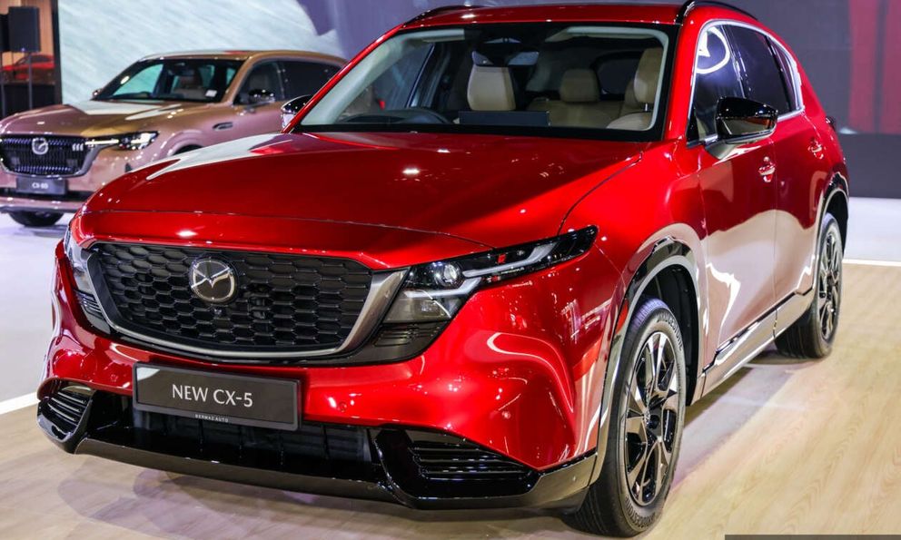 Mazda CX-5 đời mới bán ở gần Việt Nam với giá dự kiến quy đổi 1,1 tỷ đồng: Máy xăng 2.5L, sớm thêm hybrid cạnh tranh CR-V
