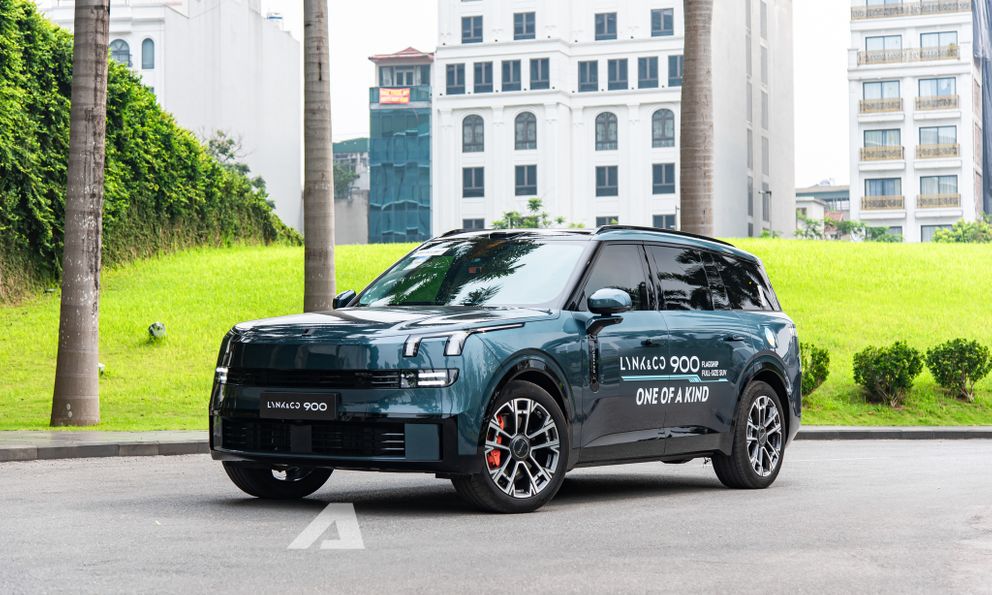 Lynk & Co 900 ra mắt Việt Nam: Giá 3,069 tỷ đồng, PHEV mạnh 708hp, 2 màn hình 30 inch 6K, ghế xoay 180 độ 