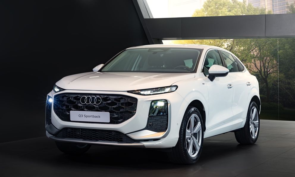 Audi Q3 2026 ra mắt Việt Nam: Giá từ hơn 2 tỷ đồng, thiết kế khác hẳn đời cũ, thêm công nghệ cạnh tranh X1