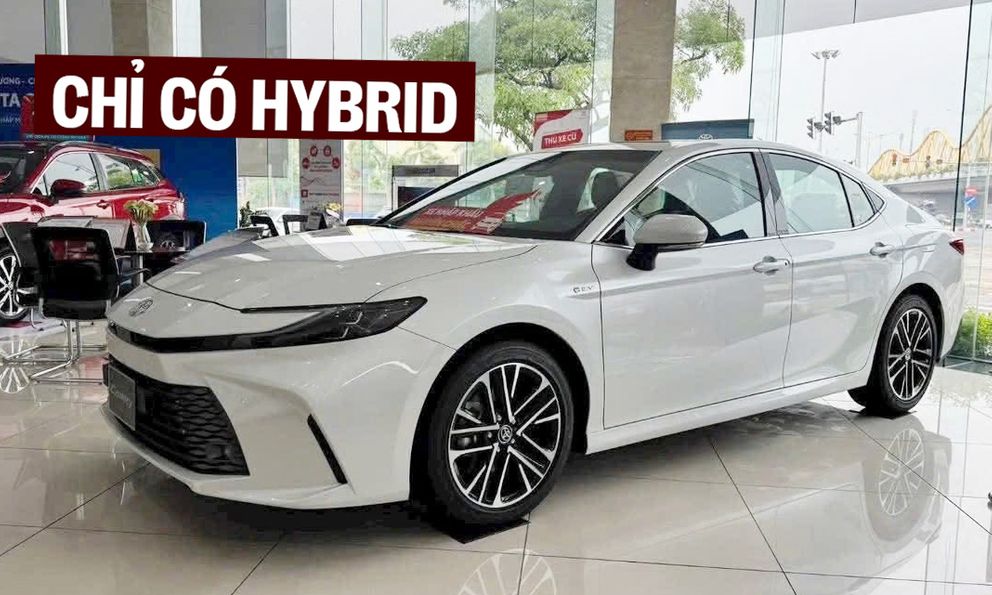 Toyota cơ cấu lại sản phẩm tại Việt Nam: Camry không còn thuần xăng, giá thấp nhất 1,46 tỷ đồng, Fortuner bỏ máy dầu, bản rẻ nhất đắt hơn Everest
