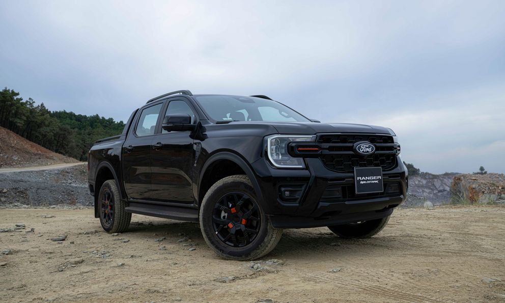 Ford Ranger Wildtrak 2026 bản thấp chốt giá 949 triệu: Rẻ hơn bản cũ 30 triệu, dùng máy 2.0 tăng áp đơn