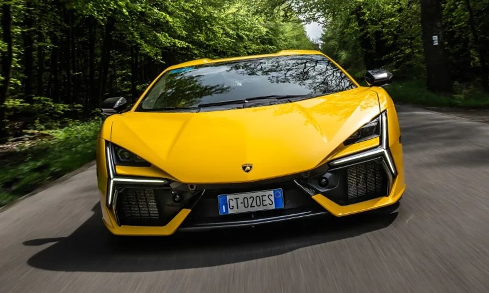 Lamborghini không sợ xe Trung Quốc vì 'nhanh thì có nhanh' nhưng không làm được một điều