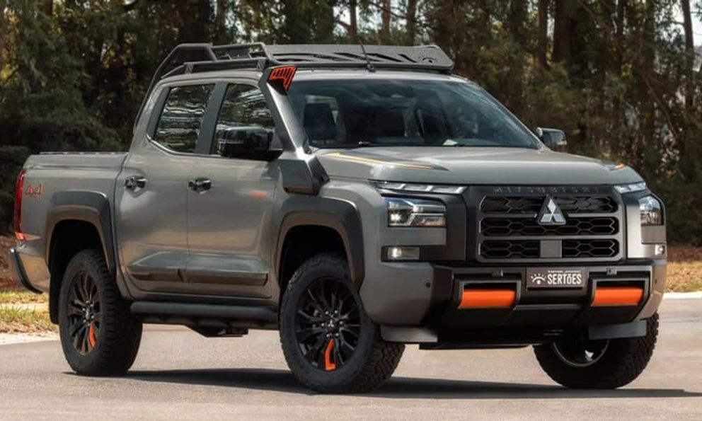 Mitsubishi Triton thêm bản đặc biệt: Độ ống thở, giá nóc chính hãng khiến dân off-road phát thèm
