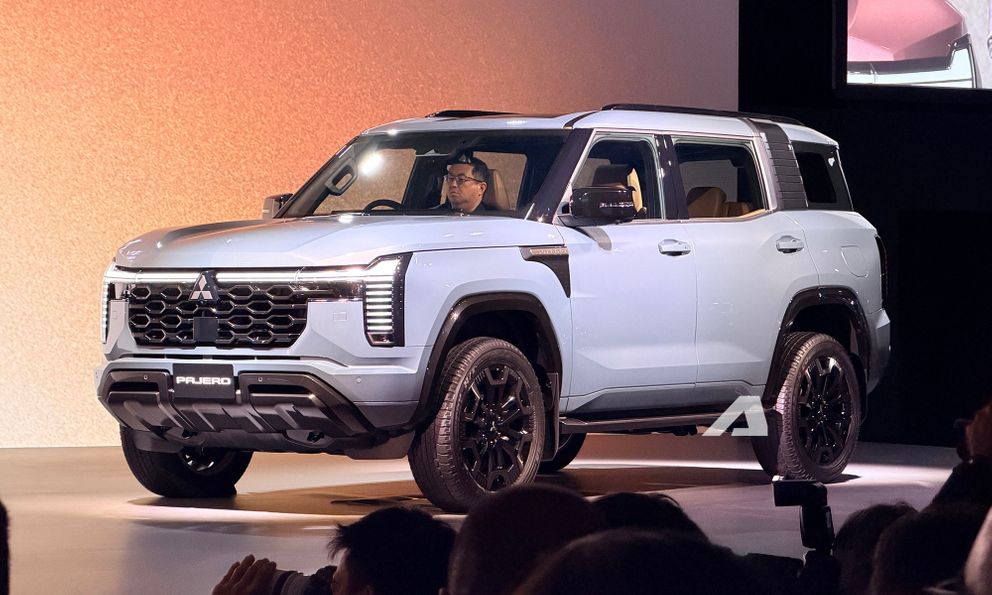 Mitsubishi Pajero 2026 chốt giá quy đổi cao nhất 1,61 tỷ: Đắt hơn Everest, hãng lý giải do xe 'flagship' và xịn hơn Pajero Sport trước đây