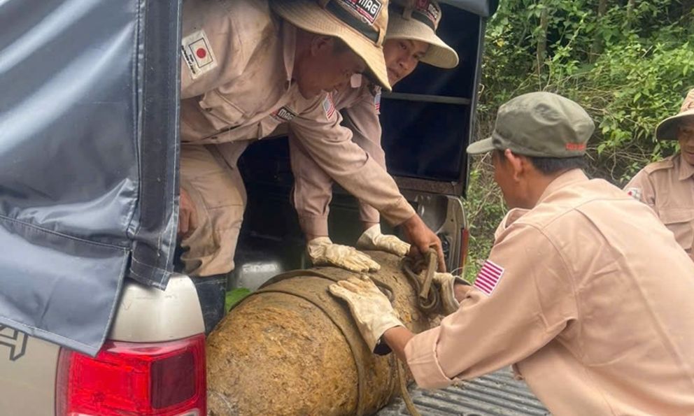 Phát hiện một quả bom 'khủng' nặng 350kg