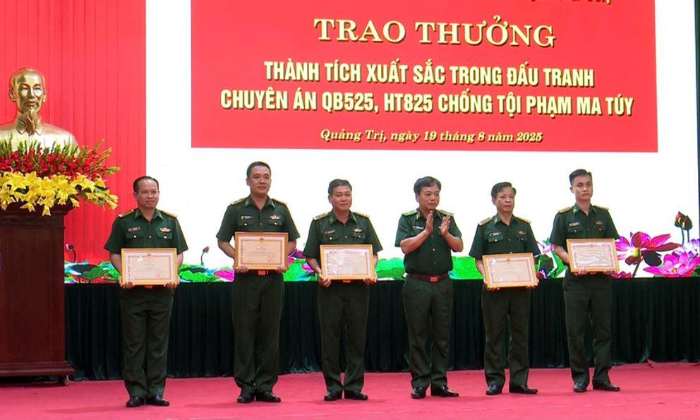 Bộ Tư lệnh Biên phòng và Quảng Trị khen thưởng vụ phá chuyên án ma túy lớn