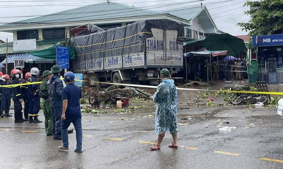 Vụ xe tải lao vào chợ khiến 3 người chết: Tài xế khai xe hỏng phanh từ trước