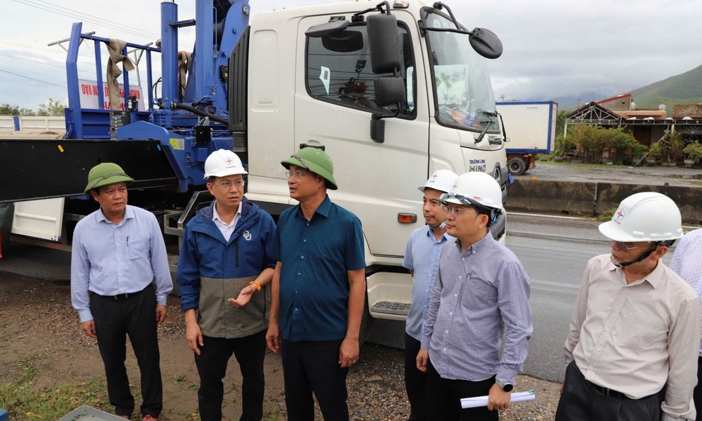 Lãnh đạo tỉnh Quảng Trị kiểm tra công tác khắc phục hậu quả bão số 10