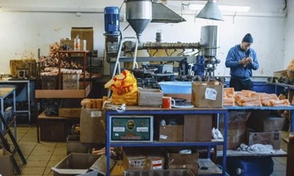 Giải mật “cuộc chiến hỗn hợp” ở phương Tây: Đồ chơi người lớn và gối massage phát nổ, Nga bị 