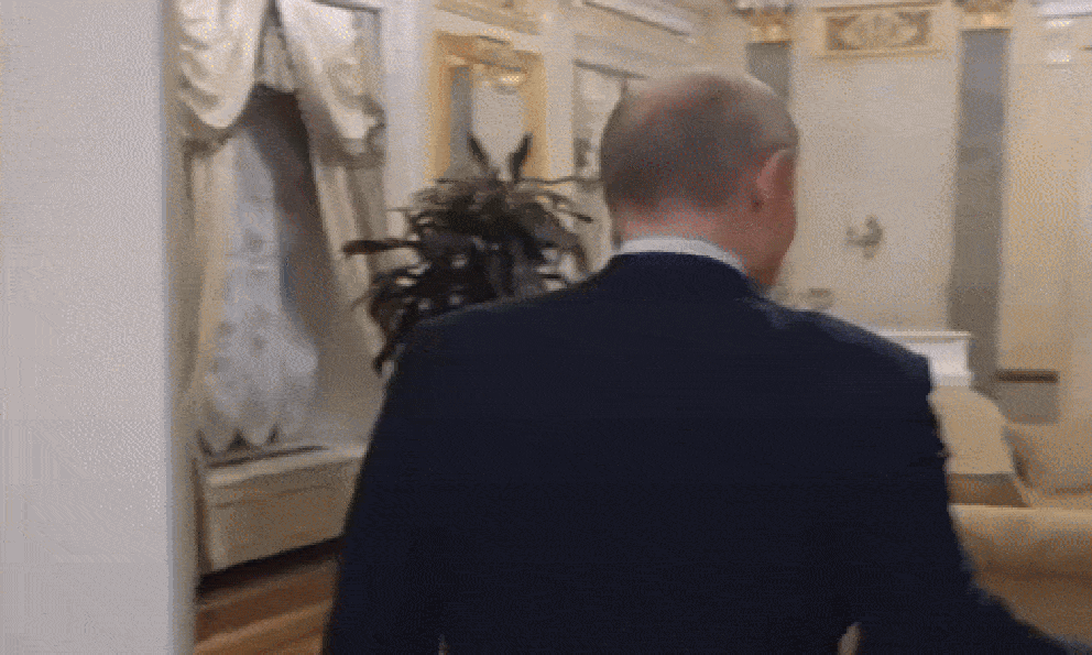 25 năm là chủ nhân Điện Kremlin, Tổng thống Putin lần đầu mở cửa căn hộ quyền lực nhất nước Nga