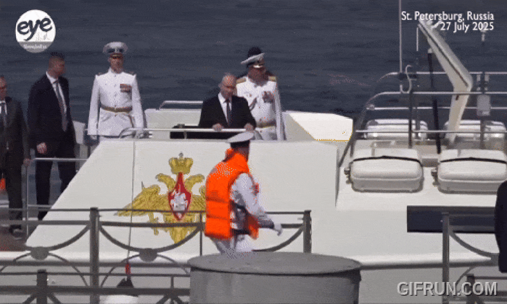 Ukraine tung uav tấn công St. Petersburg giữa lúc Tổng thống Putin đang đến thăm