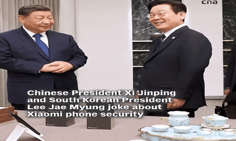 Tặng quà công nghệ của Xiaomi cho Tổng thống Hàn Quốc, ông Tập nói đùa về 'cửa hậu'