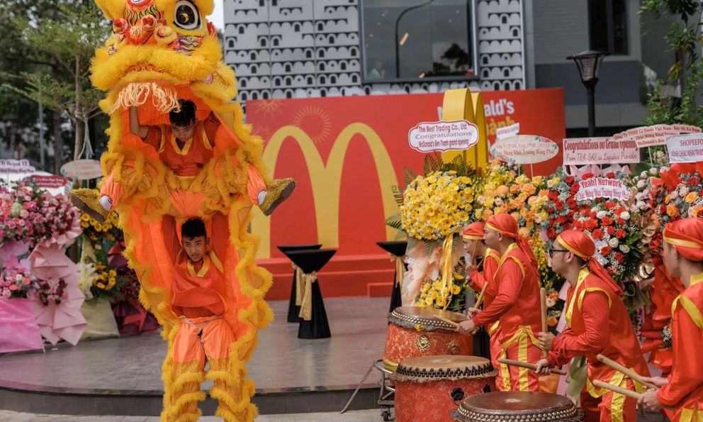 Các nước cùng xu hướng, Việt Nam ngược lại: Điều làm nên sự khác biệt, 1 yếu tố vượt cả Mỹ, châu Âu