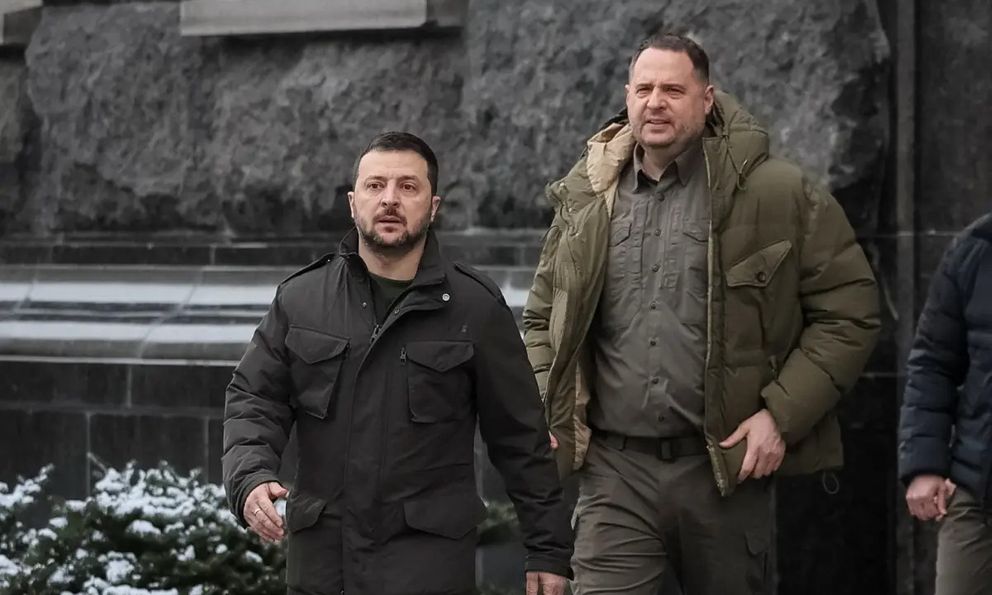 Ông Zelensky mất nhà đàm phán chính: Số phận người quyền lực thứ 2 Ukraine hé lộ sau bê bối tham nhũng