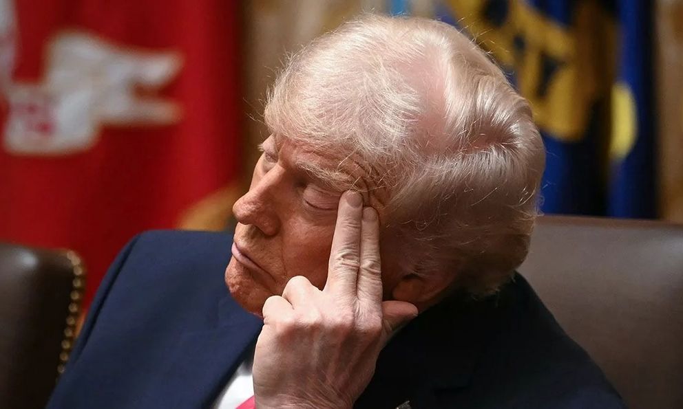 Ông Trump lặp lại một hành động trong cuộc họp nội các cuối cùng trong năm, Nhà Trắng lên tiếng