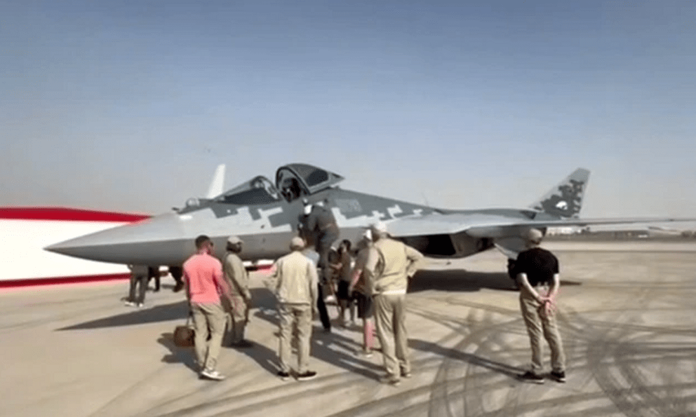 Lần hạ cánh gây bất ngờ của Su-57