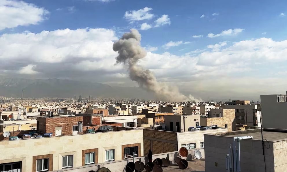 NÓNG: Mỹ - Israel không kích Iran, ông Trump lên tiếng