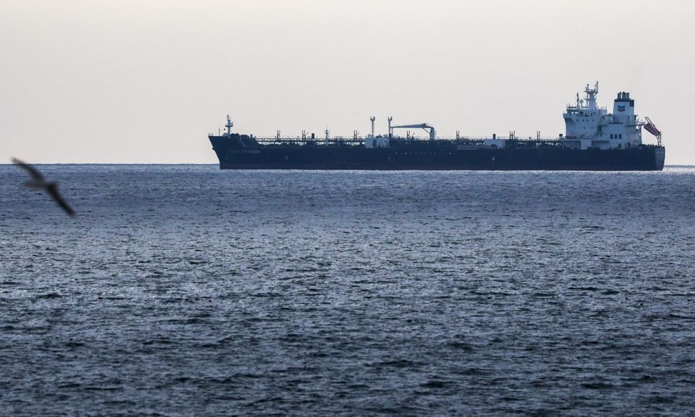 Tàu chở LNG đến châu Âu quay đầu, Nga 