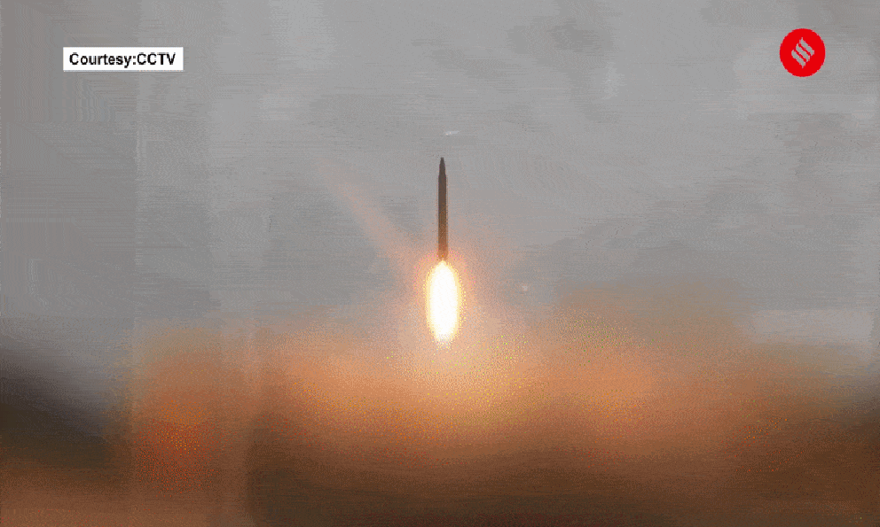 'Tên lửa biết nhảy múa' lần đầu xuất trận: Iran nói 'có thể bay tới Tel Aviv trong 7 phút'