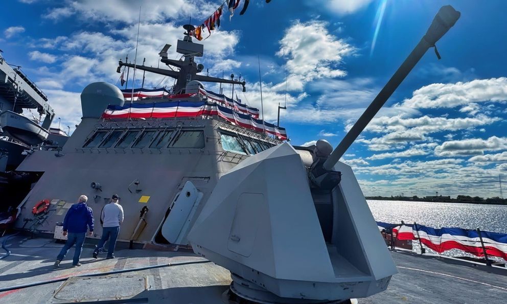 5.000 thủy lôi Iran trực chờ ở eo biển Hormuz, hai tàu quét mìn Mỹ vẫn 