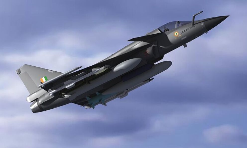Tiêm kích Tejas MK2 “tự làm” trễ hẹn hai năm, Su-30MKI của Nga lại gặp thời