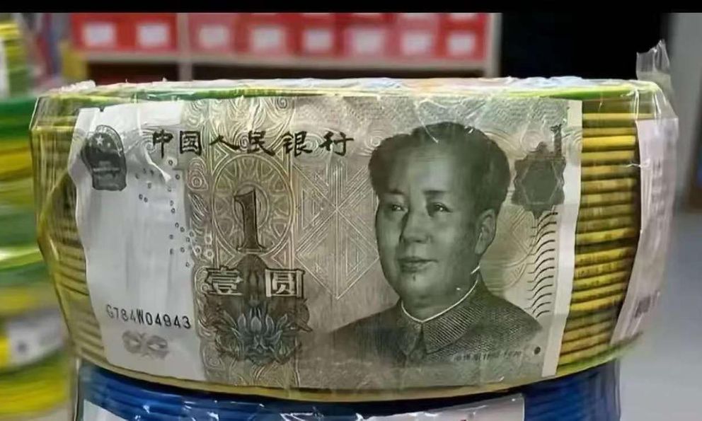 Trung Quốc: Mở cuộn dây cáp điện thấy tiền thật: 'Chiêu độc' khiến giới làm hàng giả phải tránh xa