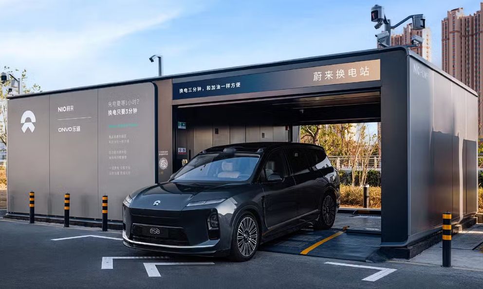 Lười sạc xe điện? Công ty Trung Quốc có giải pháp lạ, chỉ mất 3 phút là 