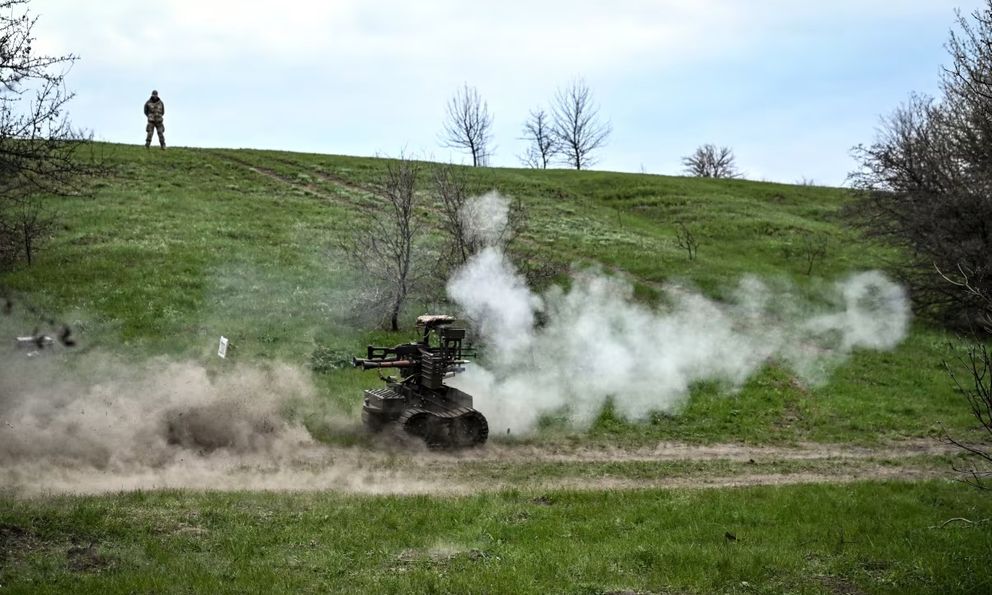 Cảnh tượng kỳ lạ ở tiền tuyến Nga - Ukraine: Tổng thống Zelensky tiết lộ điều đã cứu 22.000 sinh mạng