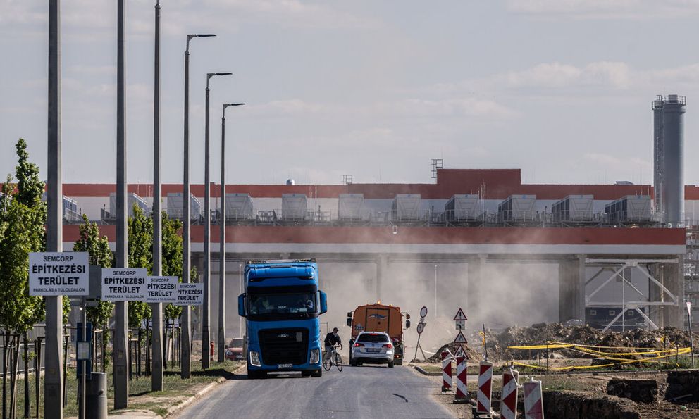 Dự án khổng lồ của Trung Quốc ở Hungary gây tranh cãi, Budapest bất ngờ 
