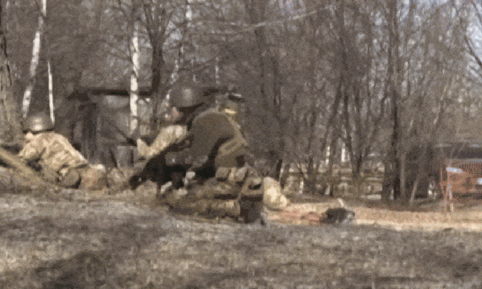 TST: Đấu súng dữ dội ở Ukraine, tàu Nga ập vào giữa 