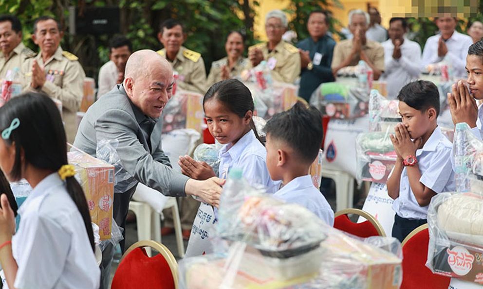 Sau ca phẫu thuật ở Trung Quốc, Quốc vương Campuchia lần đầu chủ trì một sự kiện công khai: Ông nói gì?