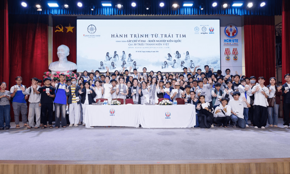 Nhật ký Hành Trình Từ Trái Tim: Trao sách Quý Đổi Đời - Khơi Khát Vọng cho thế hệ trẻ
