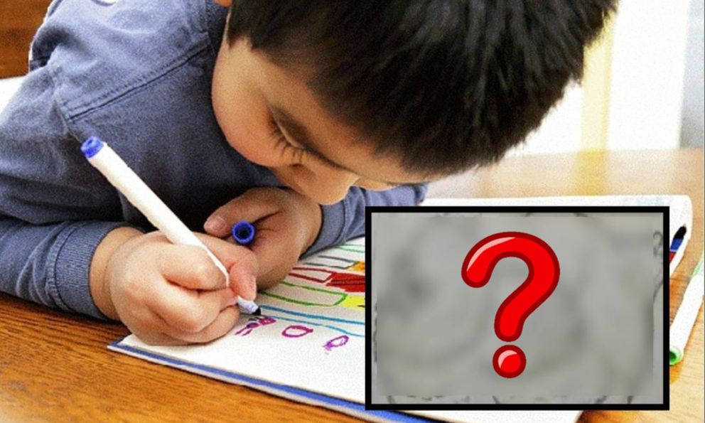 Học sinh vẽ con gà bị cô giáo phê 