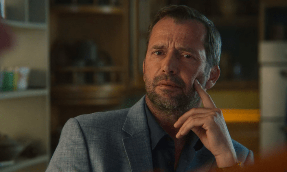 Xem phim Sex Education khi mất ngủ, tôi bất ngờ nhận ra 1 triết lý cực đắt giá: Sáng hôm sau, tôi vội vã truyền lại cho các con!