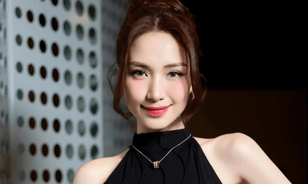 Chuyện học hành trái ngược của chị em nhà Hoà Minzy qua lời kể 