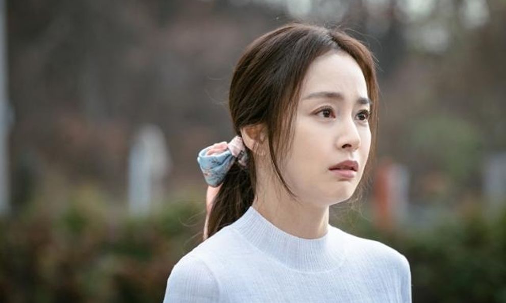 Kim Tae Hee lần đầu nói về nỗi lo tuổi tác: “Tôi không còn như xưa, làm mẹ khiến tôi chẳng còn thời gian chăm chút ngoại hình”