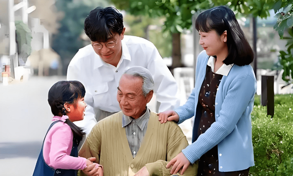 Muốn biết con cái có hiếu thảo hay không, hãy nhìn vào 3 việc nhỏ này - nhìn một cái là biết ngay thật lòng hay giả tạo!