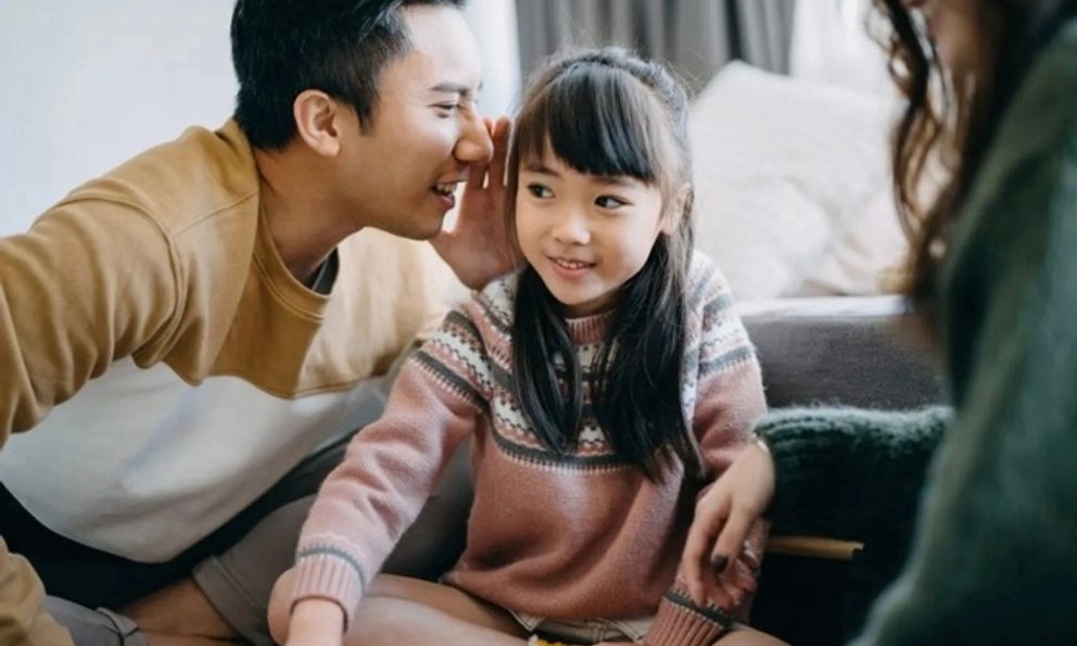 Cha mẹ thông minh đỉnh cao hay khoe 5 điều này về con: Người ngoài nghe xong thấy ấn tượng hơn cả việc đạt điểm 10