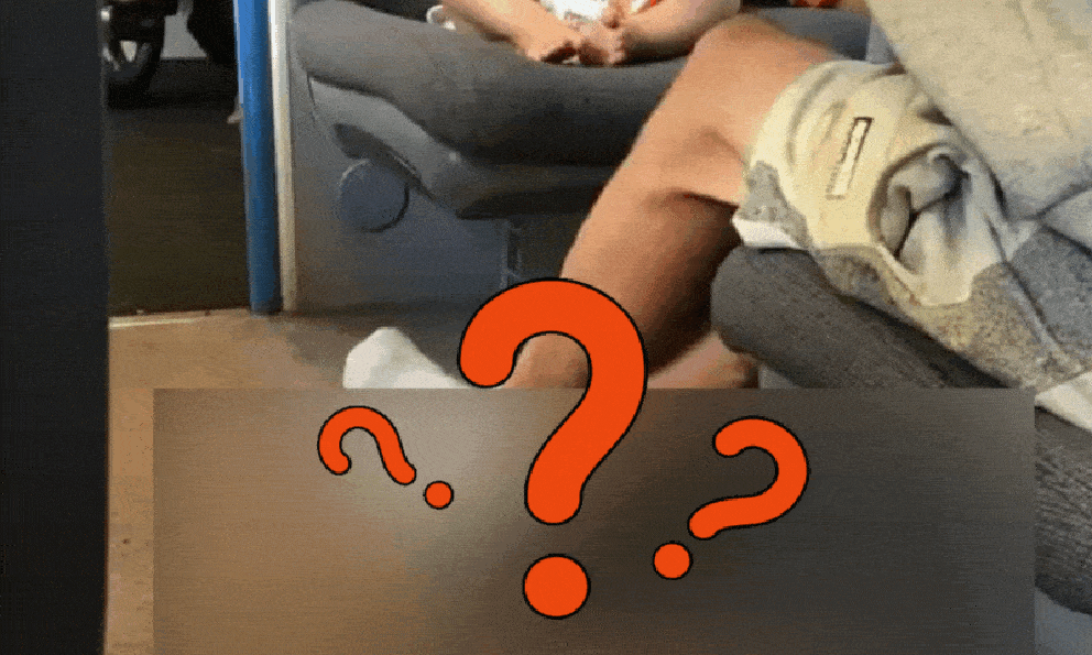 Bức ảnh 2 bố con khiến nhiều người xem bức xúc: Đứa trẻ sẽ học được gì từ người bố cẩu thả, vô trách nhiệm như vậy?